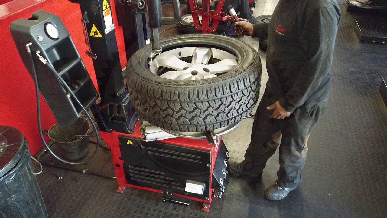 Tyre Fitting Tiger Wheel & Tyre Jeep Grand Cherokee 20