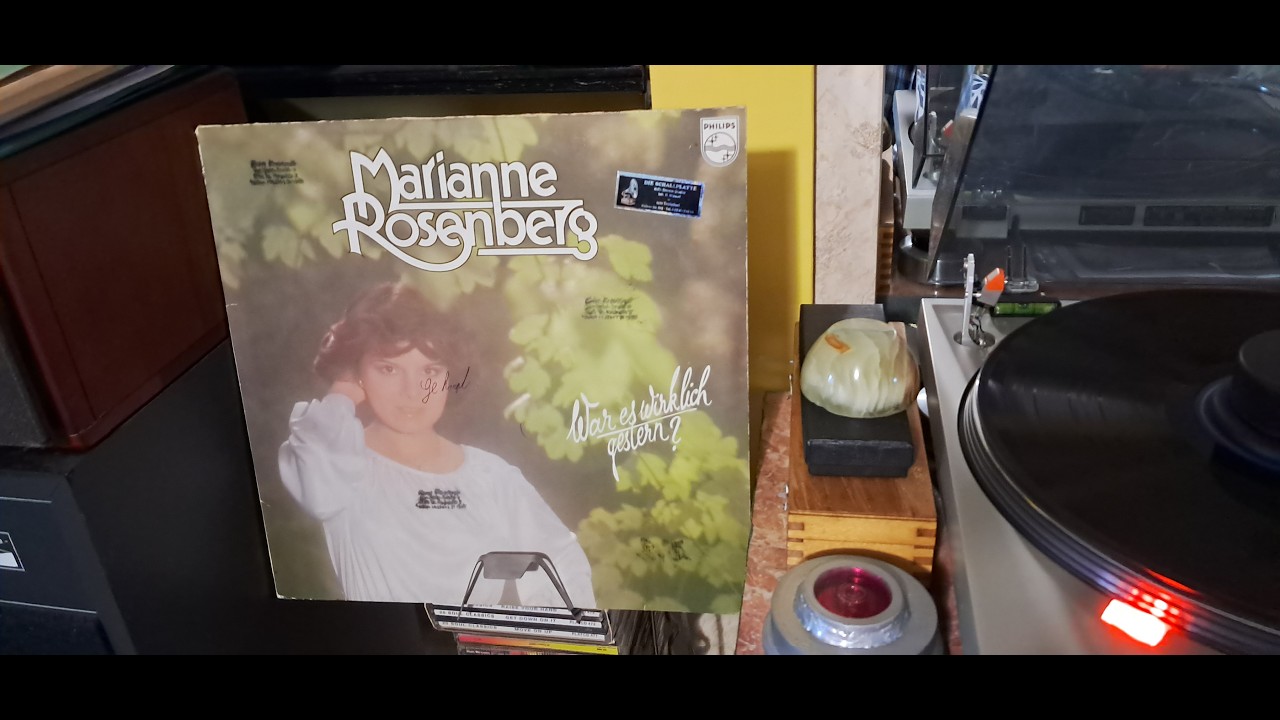 Вініловий програвач Technics SL-D202 i Marianne Rosenberg