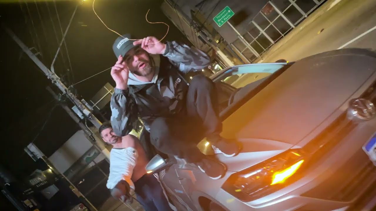 D'VILAS - &Eacute; o Corre 🏃🏻&zwj;♂️ (Kinn No Beat) Clipe Oficial