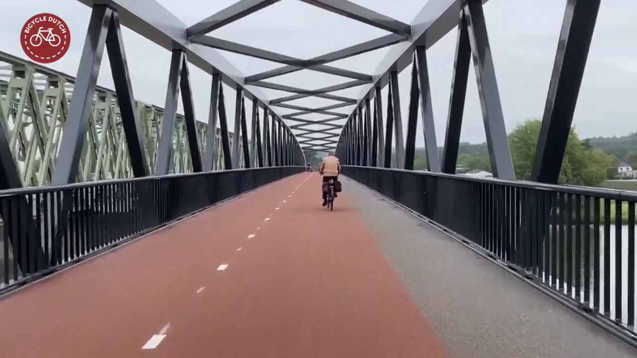 Cycle bridge De Maasover (Cuijk-Mook, NL)