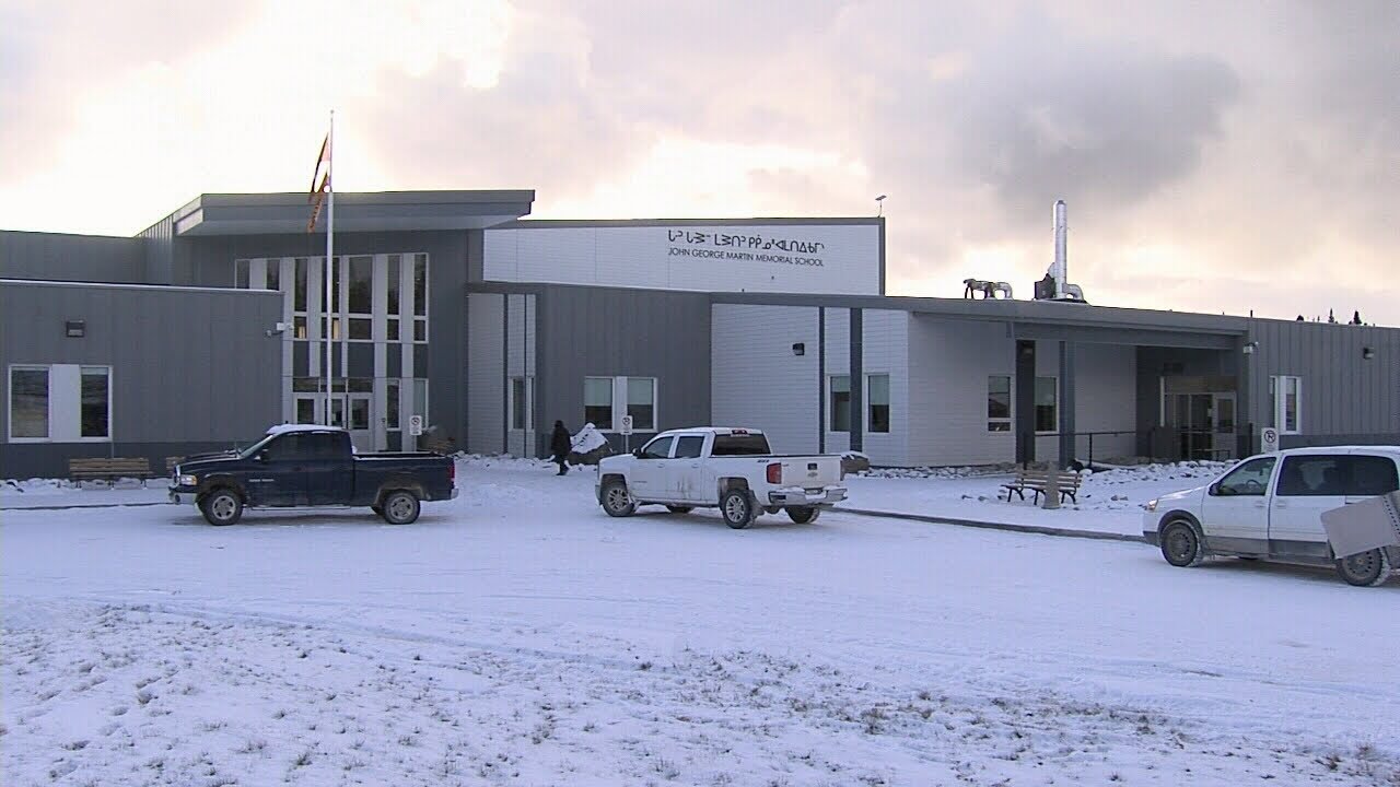 Wunnumin Lake First Nation opens new school