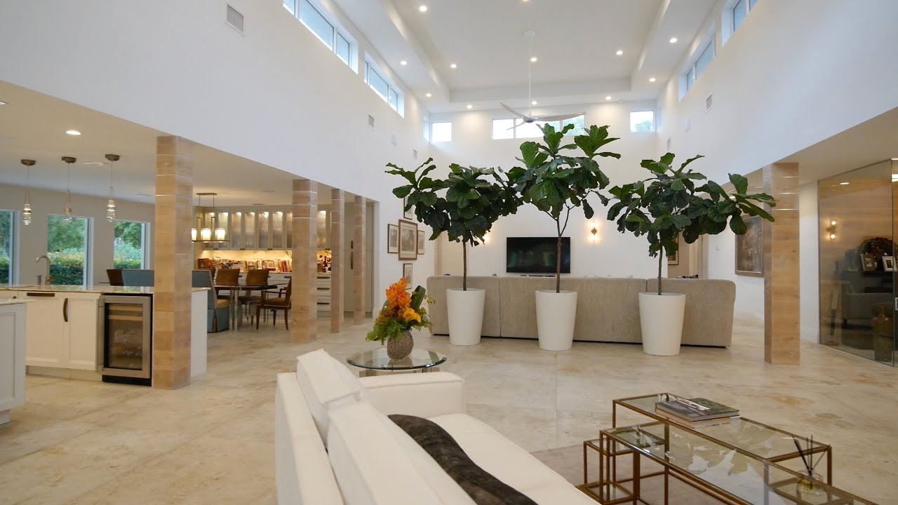 Gorgeous Estate Located in The Heart of Fort Myers- Fort Myers, Florida Real Estate