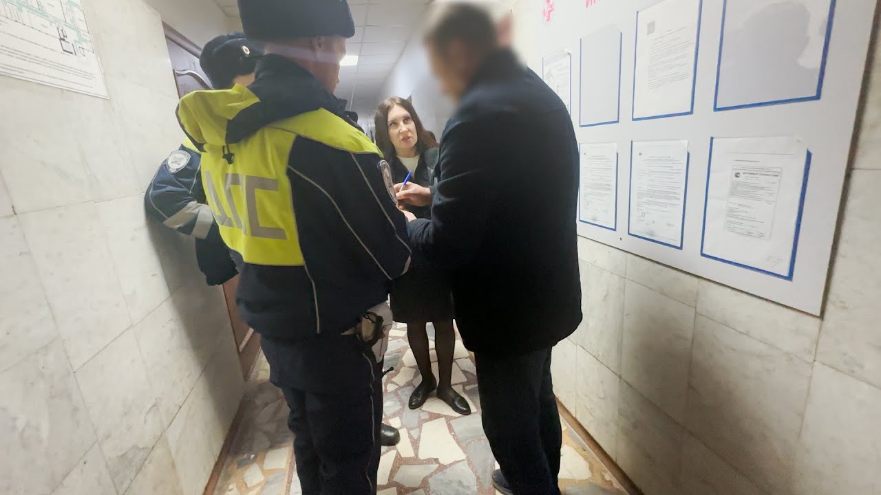 Борца с треногами отправили в дурку. Real Video