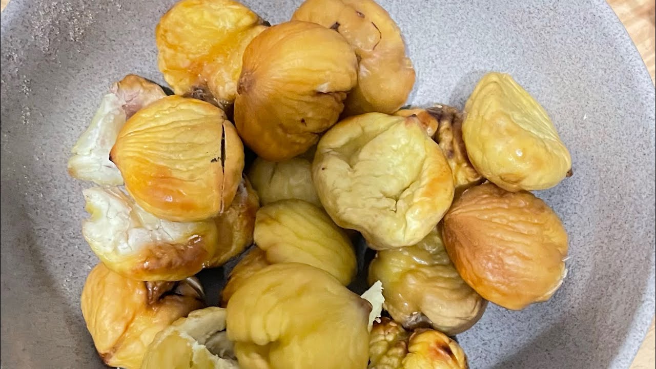 Roasting chestnuts a Portuguese castañas assadas à portuguesa