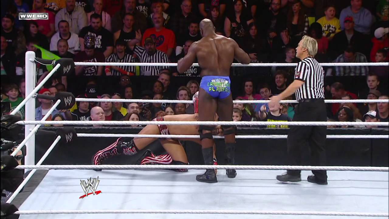 Justin Gabriel vs. Titus O'Neil: WWE Superstars, Feb. 15, 2013
