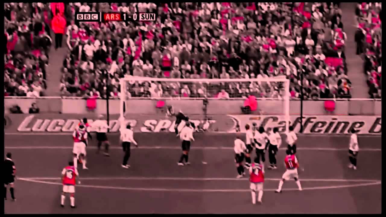 Robin Van Persie - BEST FREE KICK EVER! (ARS-SUN)