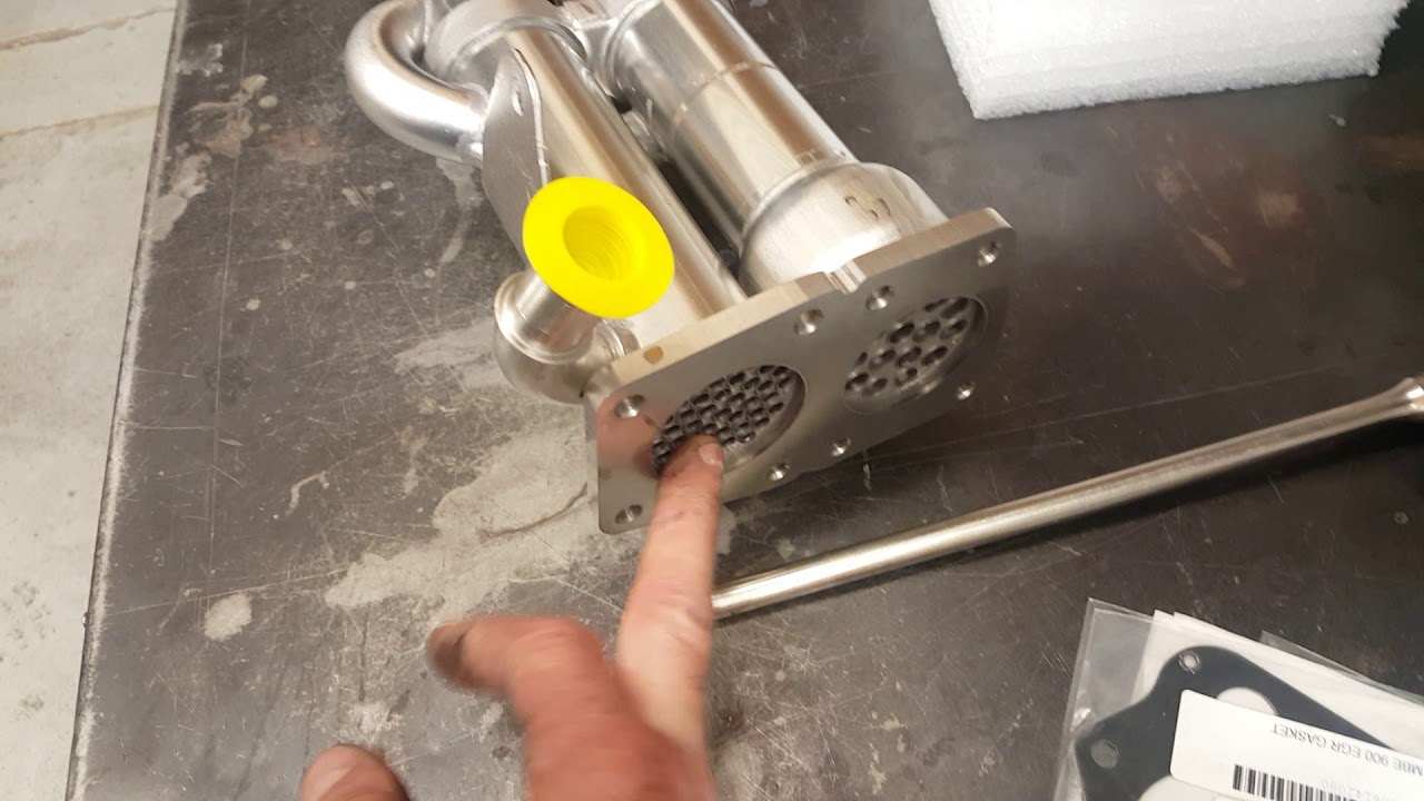 2006 Thomas Bus C2 Mercedes MBE 900 White Smoke From Exhaust Checking EGR Cooler