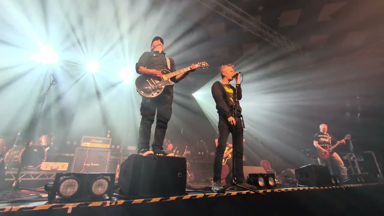 The Gakk - Glasgow, Barrowland Ballroom 19.12.2025 - Off The Fags And Booze For Lent