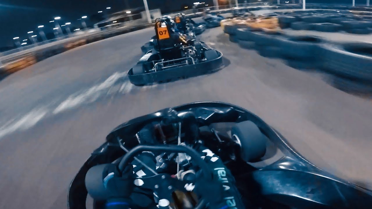 Treino de kart no kartódromo CWB (Shopping Boulevard)