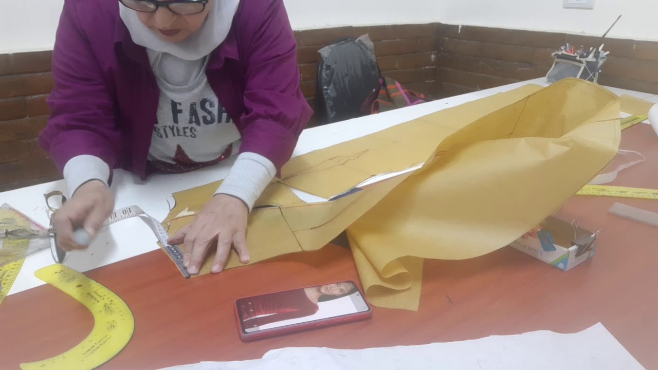 الجزء الثاني من الفستان السواريه الدرابيه