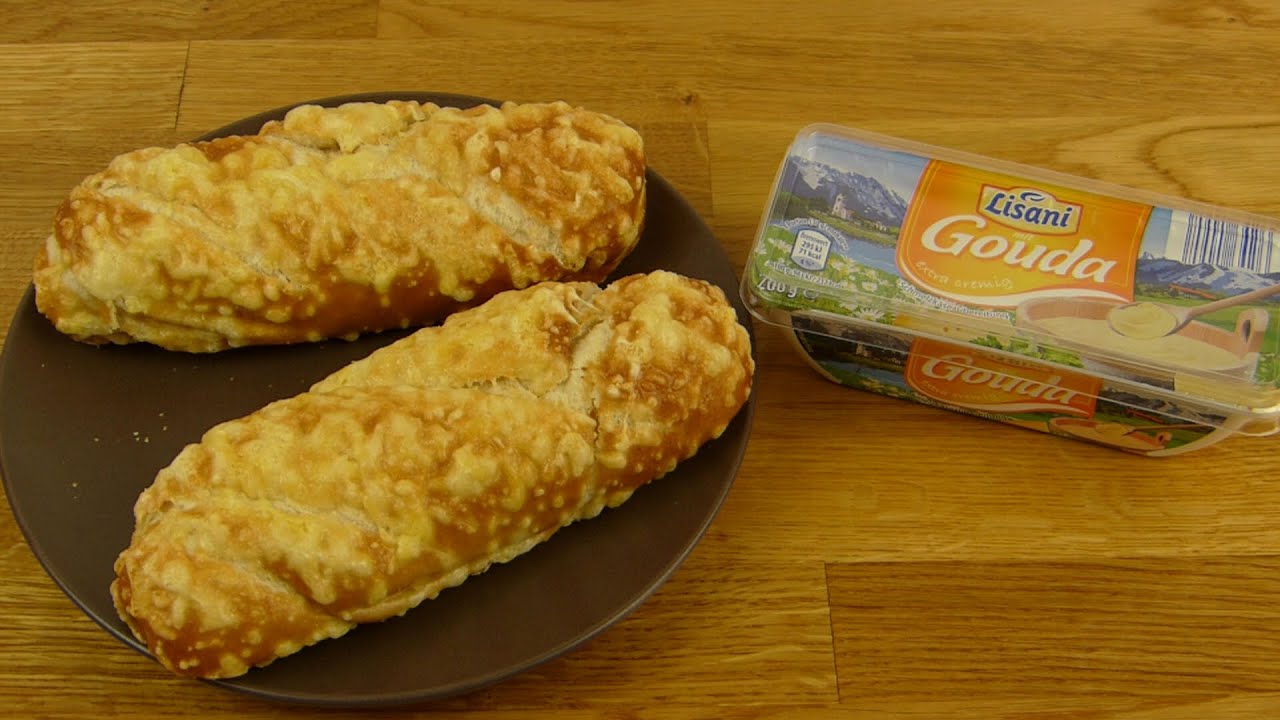 Cheese Pretzel Stick & Soft Cheese / Käselaugenstange & Schmelzkäse