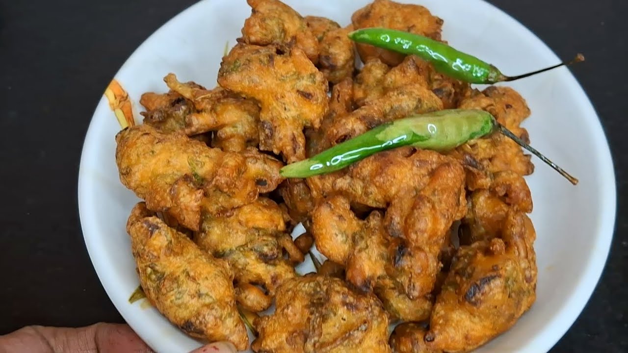 Dhaniya ke Pokode || Tips and tricks ke saath crispy Pokode 😋
