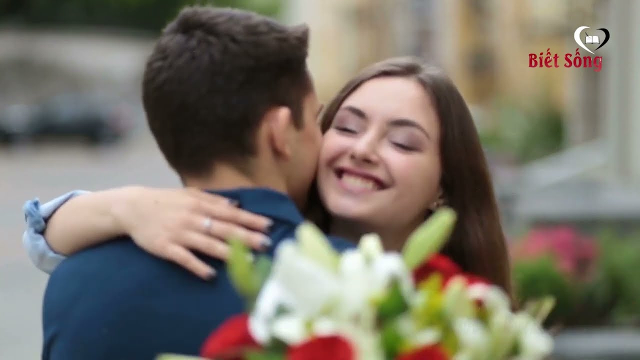 Phụ Nữ Cho Đàn Ông Chạm Vào Những Điểm Này - Là Đã Thích Lắm Rồi! | Biết Sống