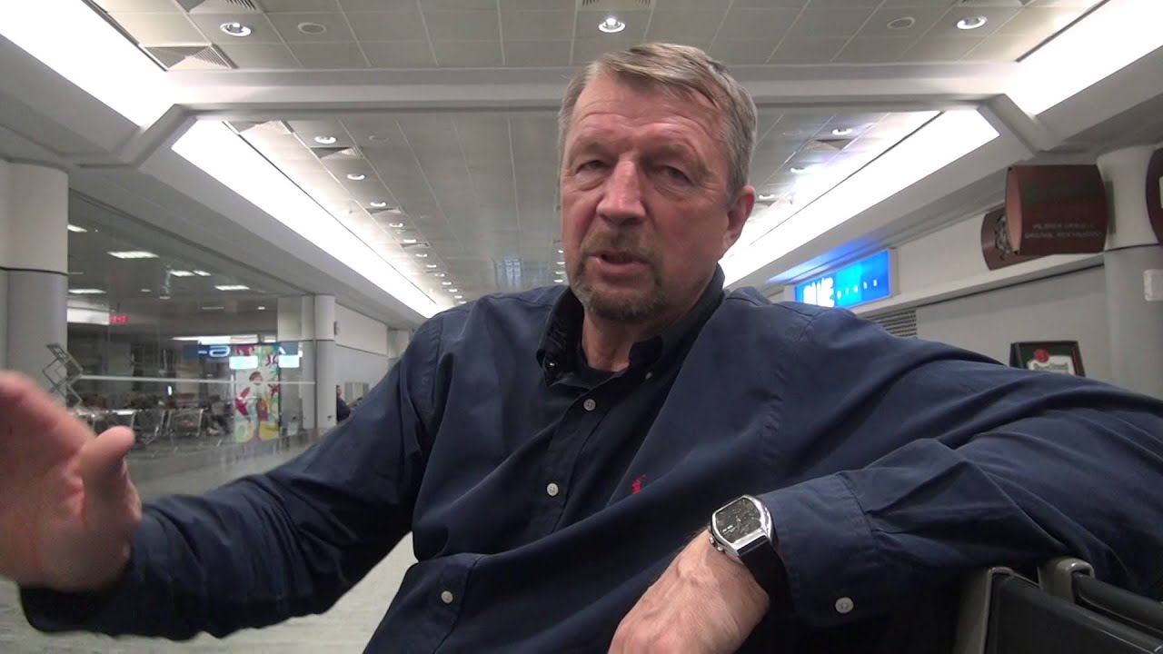 «Как мы догоним Канаду, если готовим недоучек и недохоккеистов?» (жесткий «Вечерний Гимаев»)