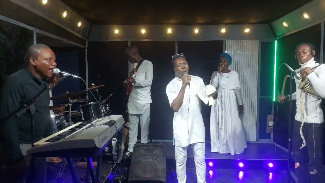 ONLINE PRAISE SESSION WITH SHOLA SHALOM