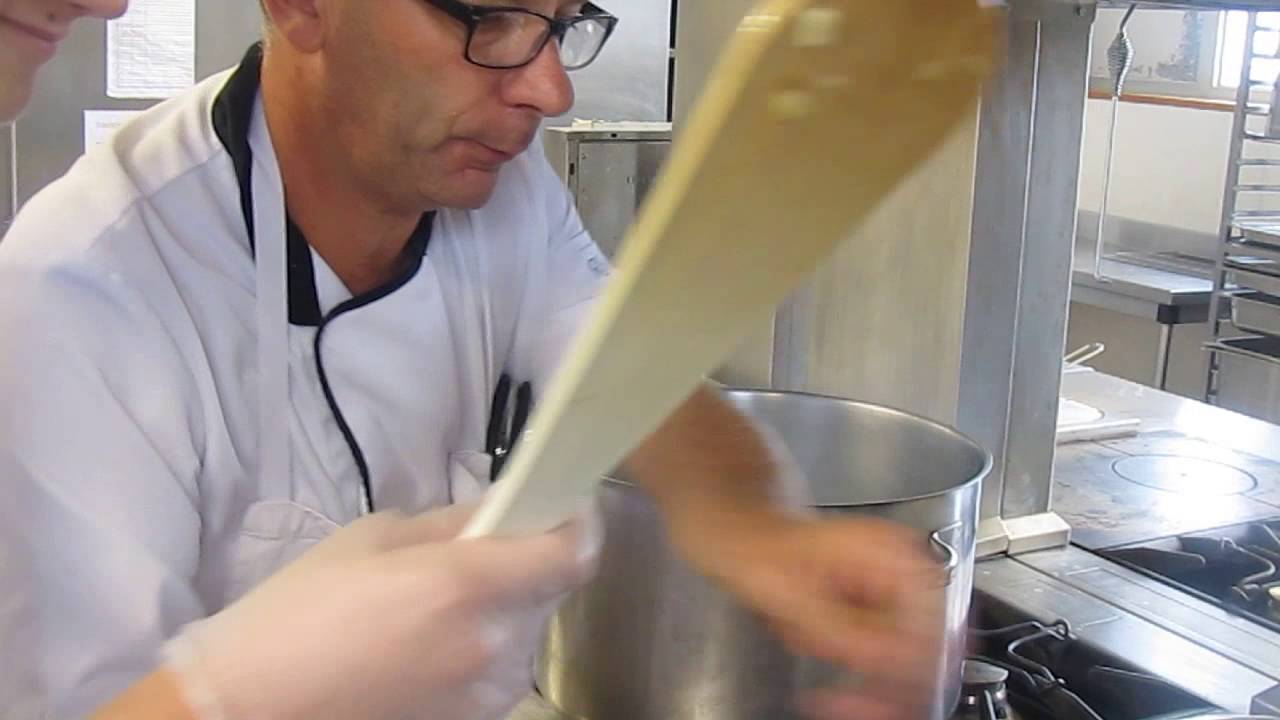 Cours de cuisine: cuire du chou rouge