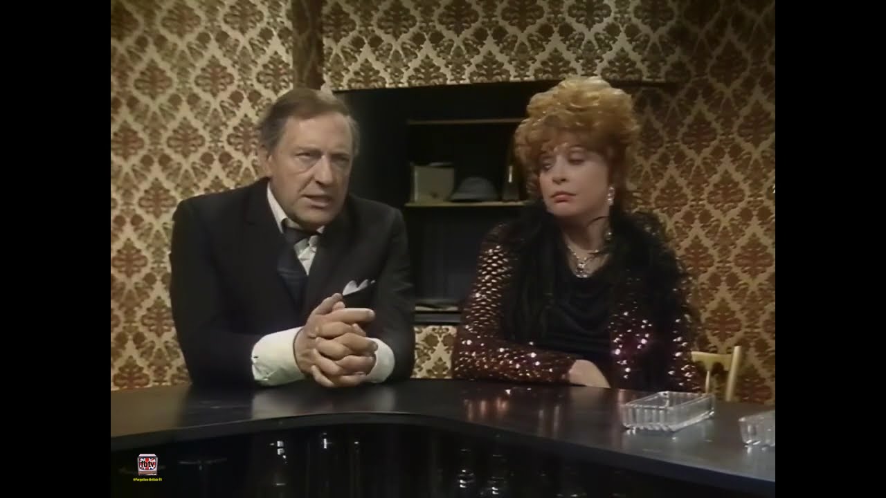 Grundy Ep. 4/6 -  Hands Across the Table starring Harry H. Corbett