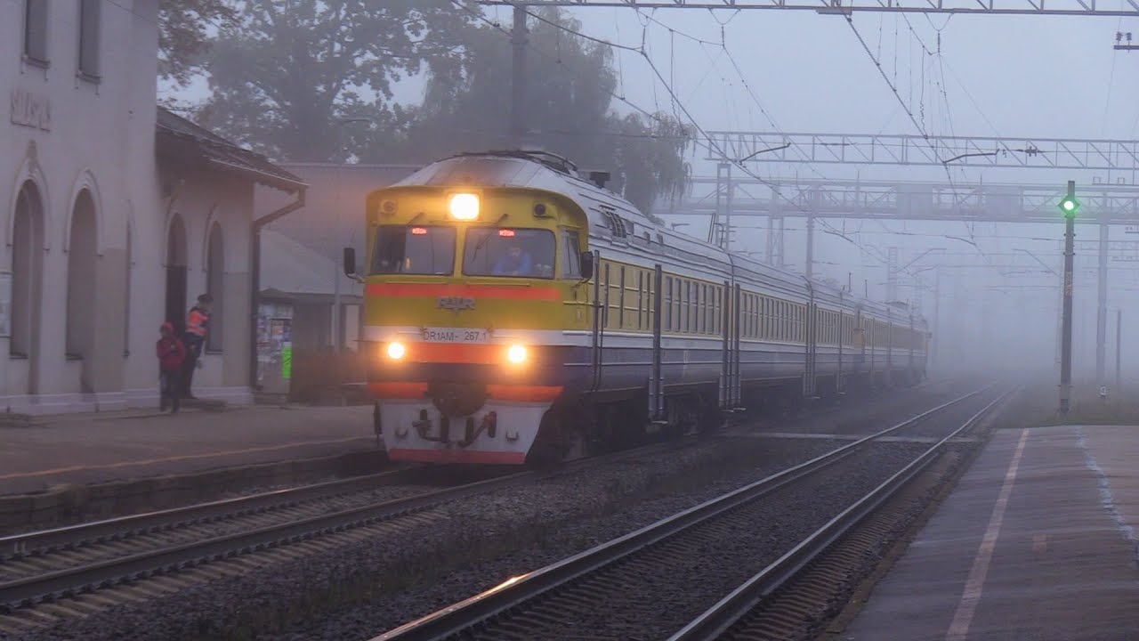 Дизель-поезда ДР1А-267 и 210 на ст. Саласпилс / DR1A-267 and 210 DMU's at Salaspils station