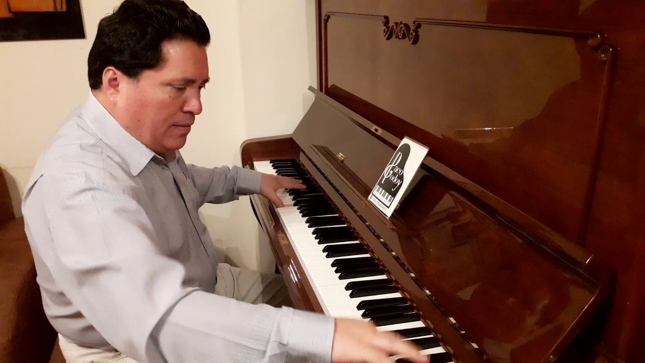 PACO GODOY en Piano el pasillo Ausencia (Amor de mi vida)