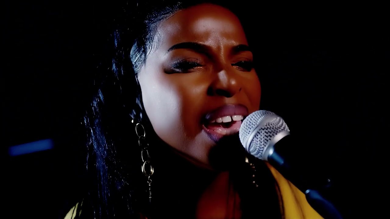 Turn your eyes Zipporah ft Trina