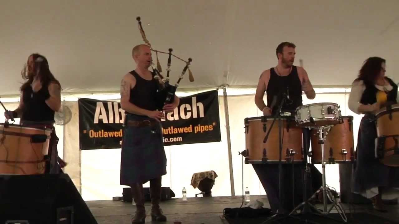 Albannach Rocks the House!