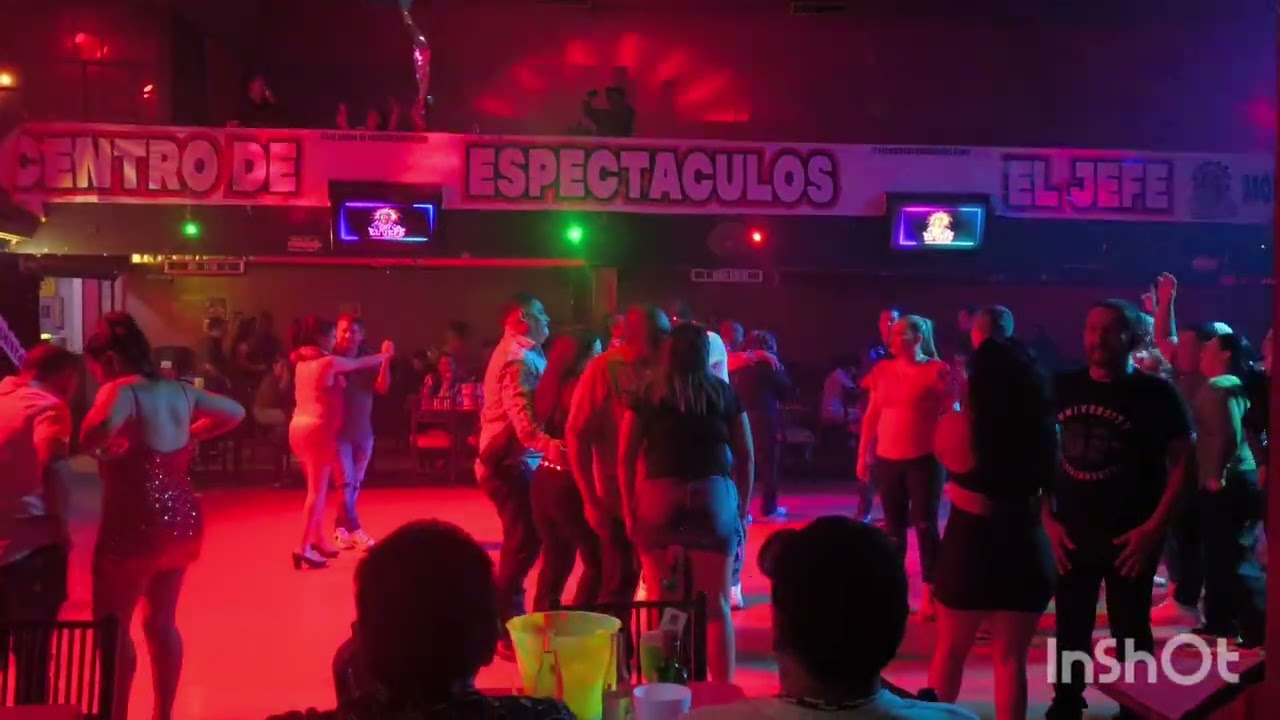 Lo que se vive en centro de espectáculos jefes #baile #cumbia 