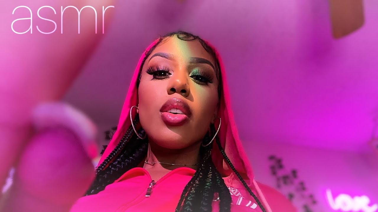 ASMR | POV: City Girl Creates Dating Profile (Gum Chewing Roleplay w/ Screen Tapping)