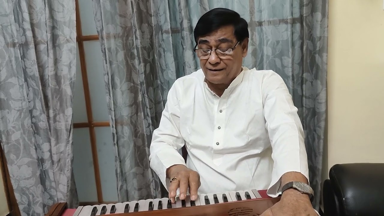 Neer Chhoto Khoti Nei -Hemanto Mukherjee -Indrani Movie Song 