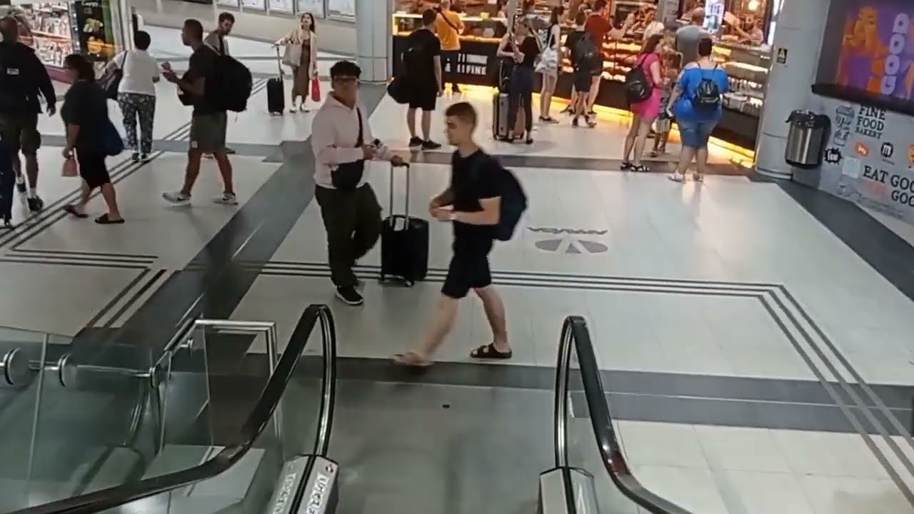 Будапешт.Автовокзал Неплигет