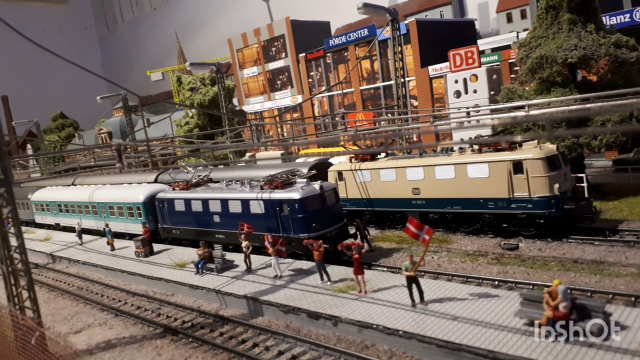 Die kleine Märklin Bundesbahn-Anlage. Die Br 141 im Bundesbahn-Dienst.