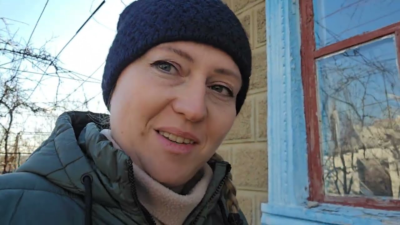 Обзор дачного участка после холодной зимы, Дом в селе