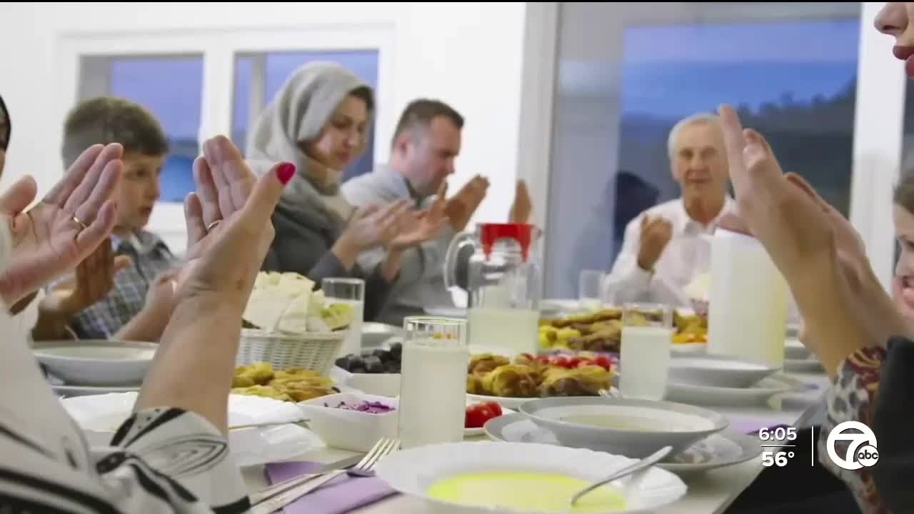 Muslims across Michigan mark the 1st day of Ramadan