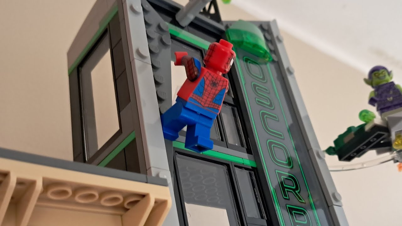 SPIDERMAN v.s GREEN GOBLIN | LEGO Stopmotion 