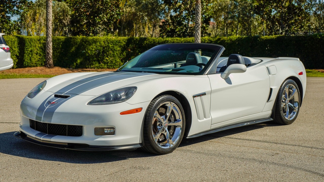 2013 Chevrolet Corvette Grand Sport Convertible 4LT Walk-around Video