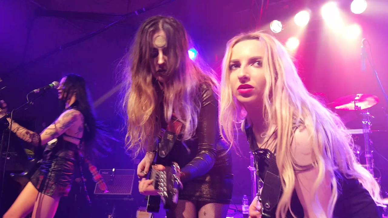 SEX PISSED DOLLS ANARCHY FOR THE UK ROBIN 2 BILSTON 23/4/2016