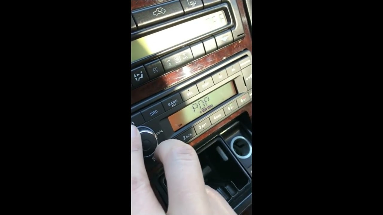 Review VDO Continental TR7412UB-OR European Style 12v Radio Orange Display Bluetooth