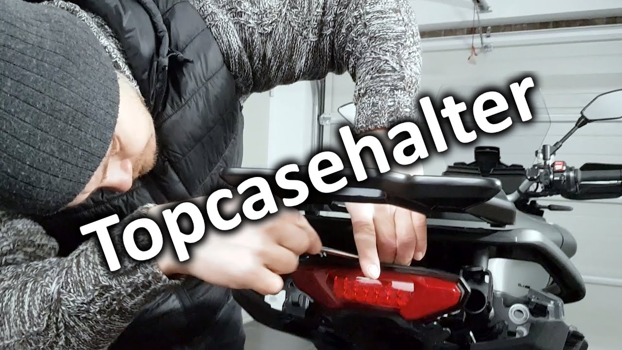 Topcaseplatte abbauen bei Yamaha Tracer 9 GT 2022