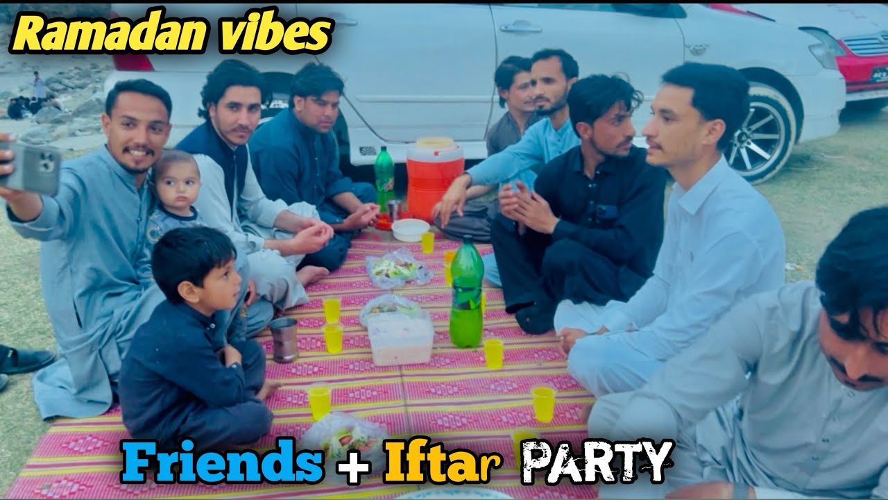 Aaj ki iftar party sirf doston ke naam