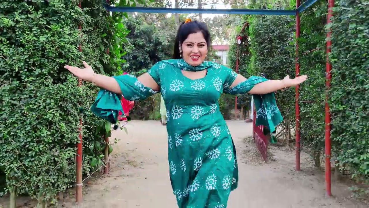 স্বামীর ইন্জিন নষ্ট/Samir Engune Nosto/Bangla New Tanding Song/Miss Liton/Subrna/Jhenaidah Dance