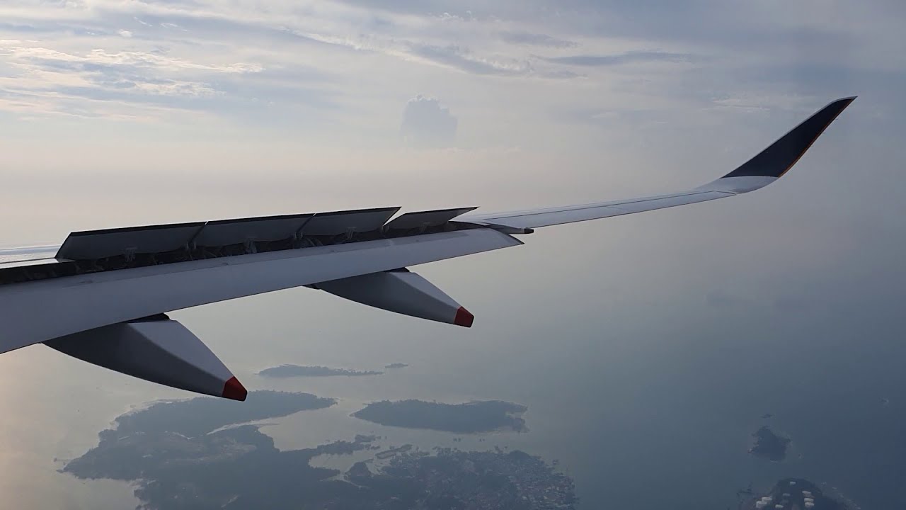 Singapore Airlines Airbus A350-900 Landing in Singapore Changi Airport