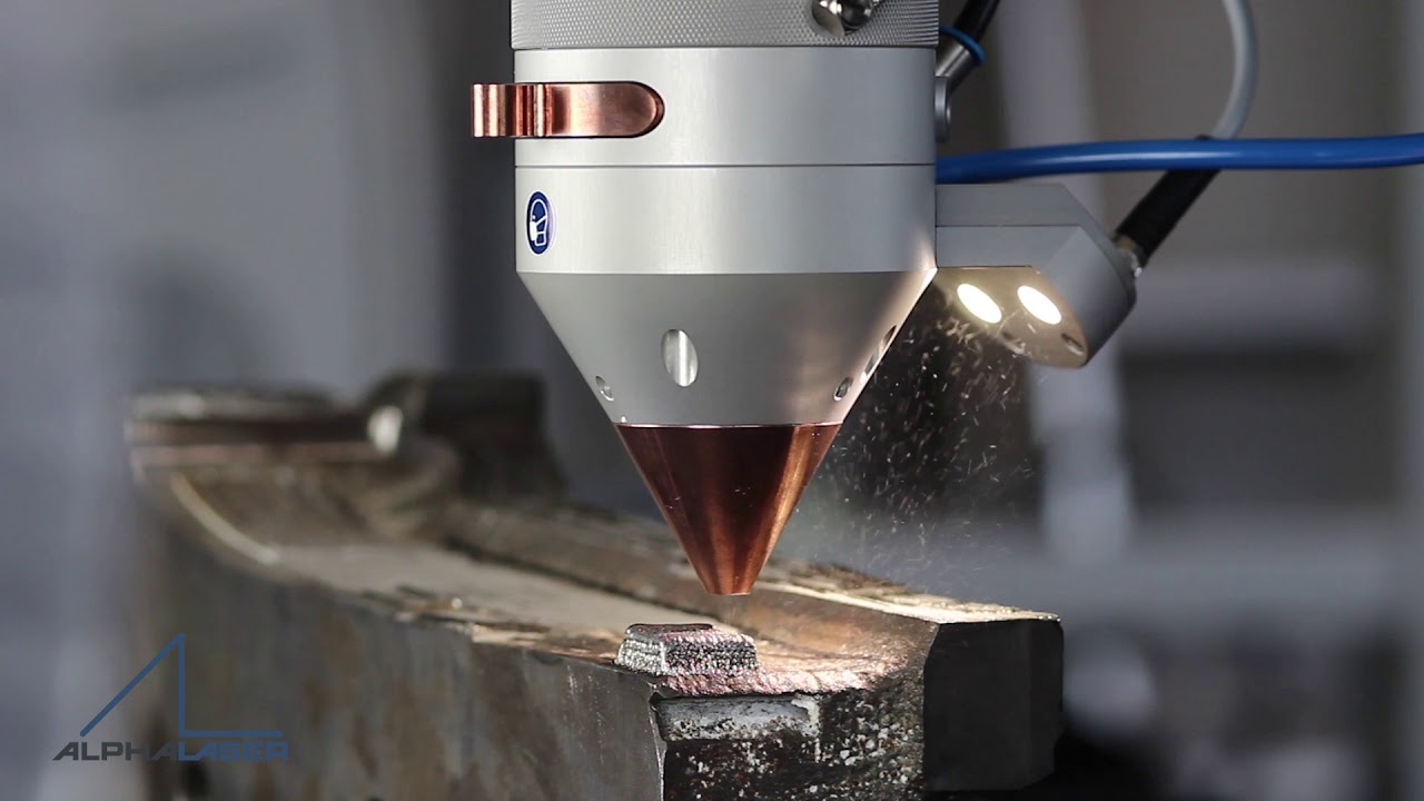 Pulverauftragsschweißen / Laser Cladding mit Lasersystem ALFlak von ALPHA LASER