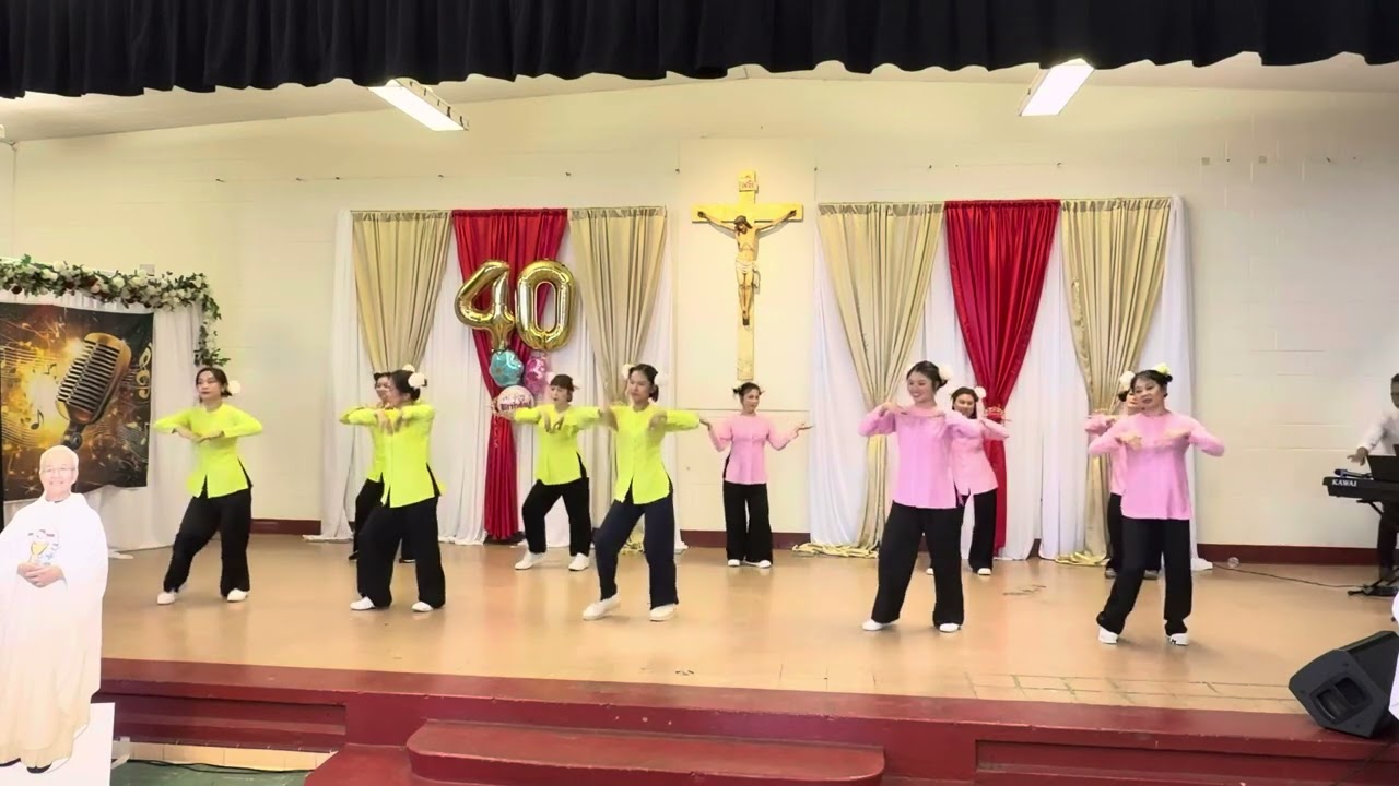 Bóng Bóng Bang Bang Dance by Ladies of CD Kito Vua 40th Birthday  