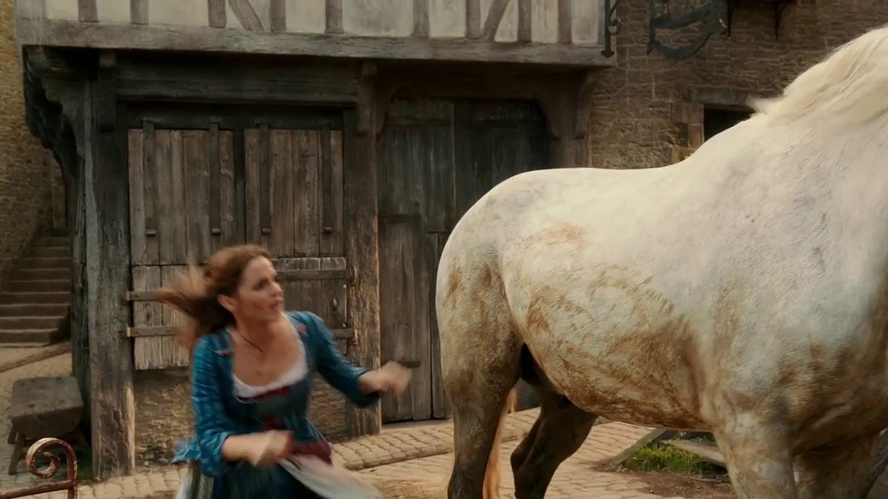 Emma Watson Going To Find Her Father - Beauty And The Beast