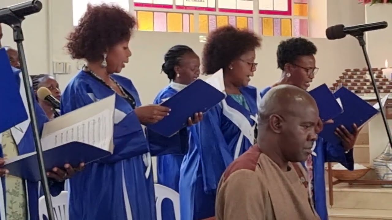 Ekitiinwa kibe mwiguru ahari Ruhanga | Nyamuhanga ohimbisibwe | Choristers of St. Michael, Ntinda