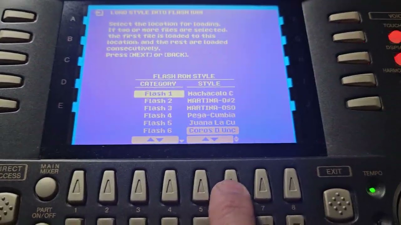 Yamaha PSR-9000  Tutorial, Guardar Ritmos a Nuestros Bancos Flash de nuestro Teclado