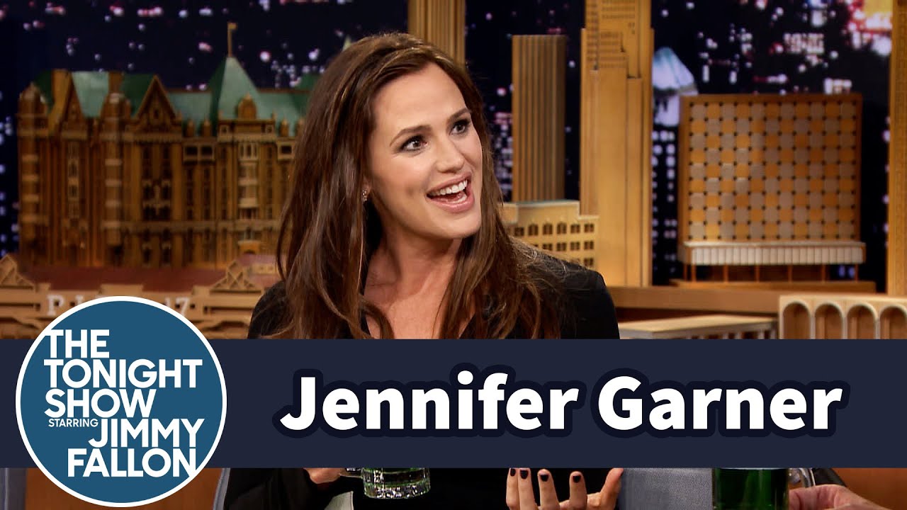 Jennifer Garner Juggled Babies During the Super Bowl