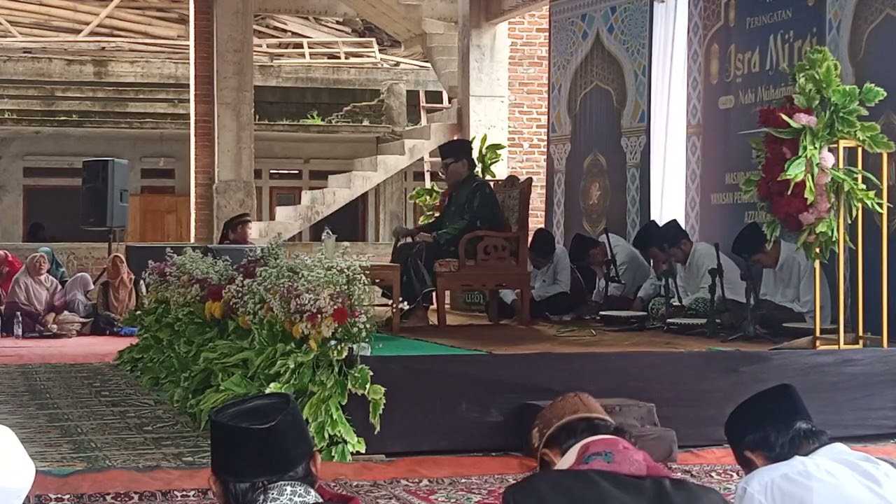 Sambutan pak lurah di acara peringatan isra mi'raj nabi Muhammad Saw di masjid Jami Raudatul Falah 