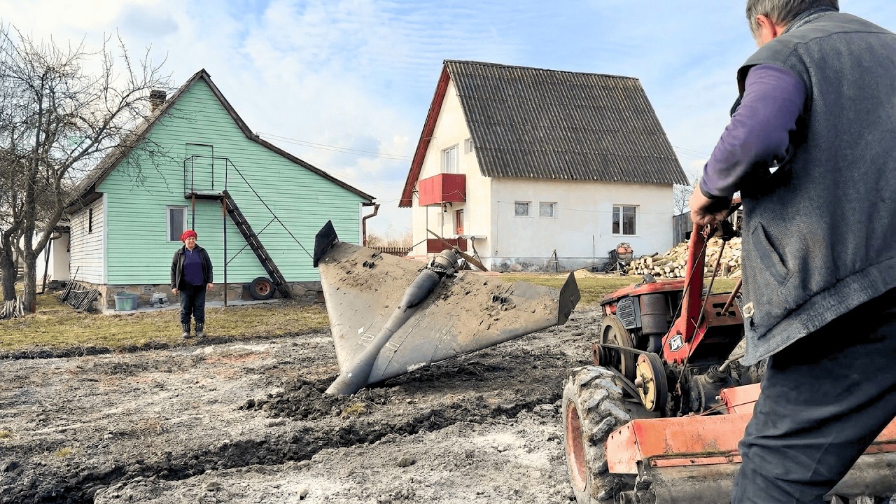 Life in a Ukrainian Village During War | Життя в українському селі під час війни