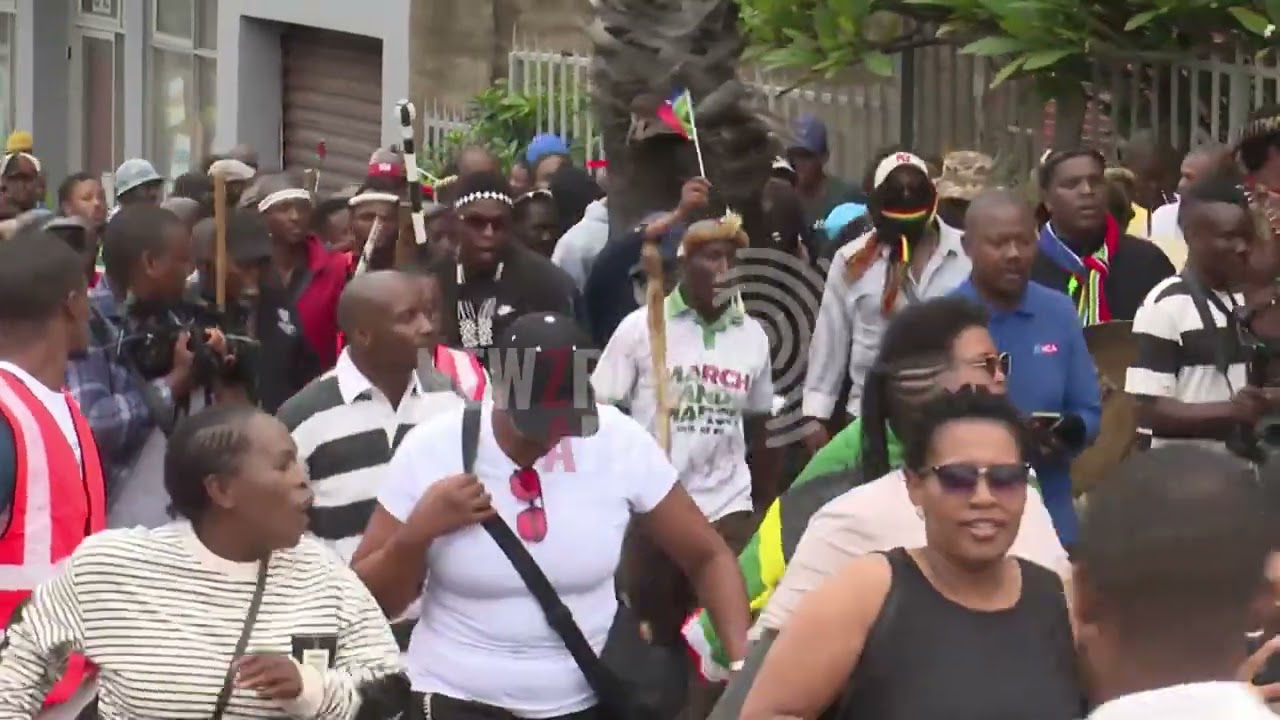 Peaceful march turns to violent protest