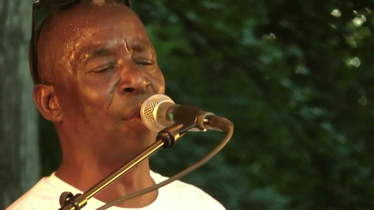 Conjunta Angola 70 - 6 - LIVE at Afrikafestival Hertme 2012
